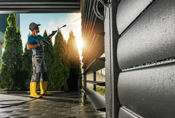 Best Playground Equipment Cleaning  in Long Beach, CA